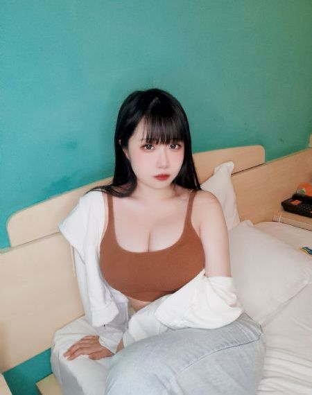 ps修图软件免费下载_英文版字幕